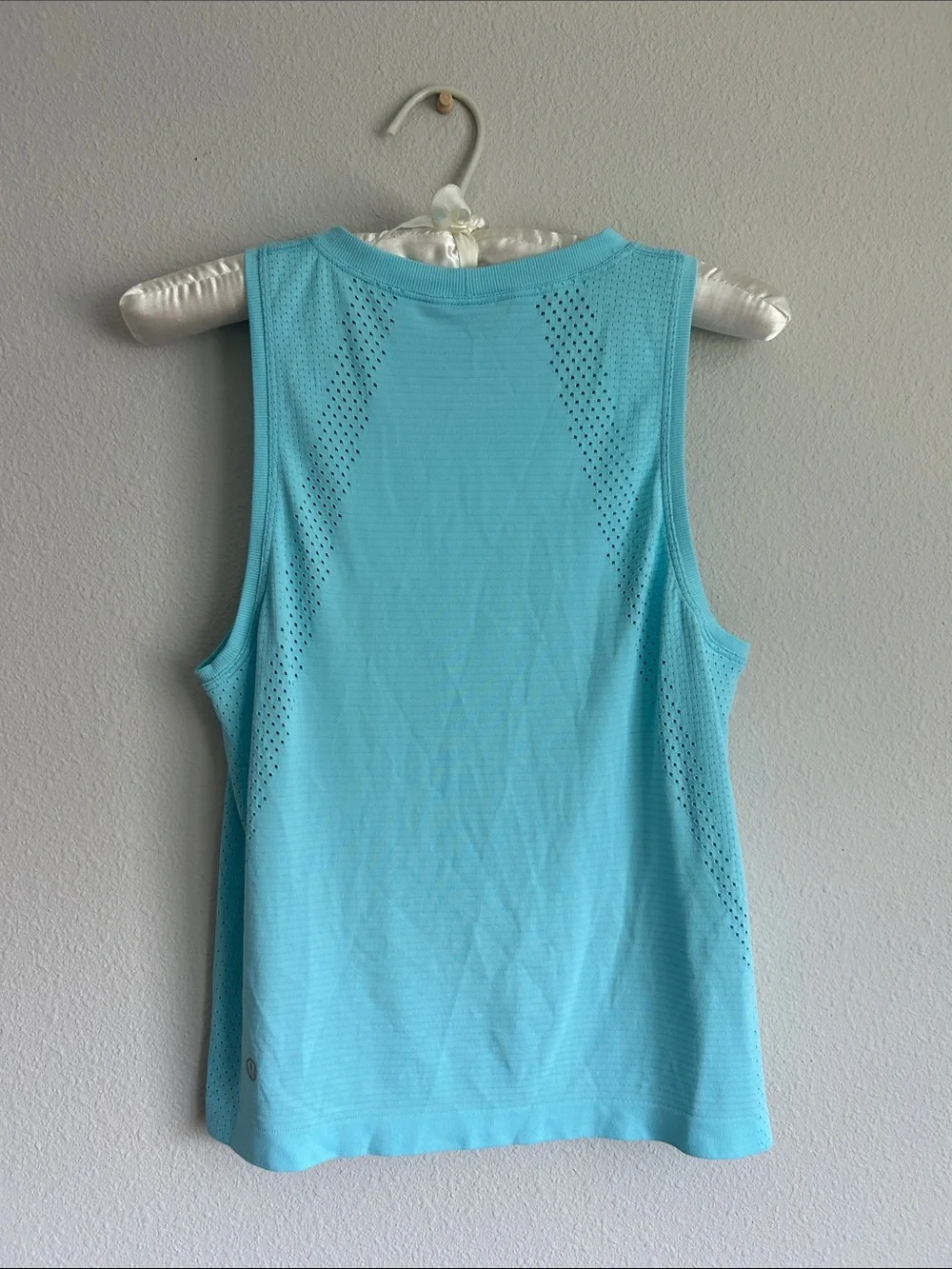 Lululemon Aqua Perforated Performance Tank